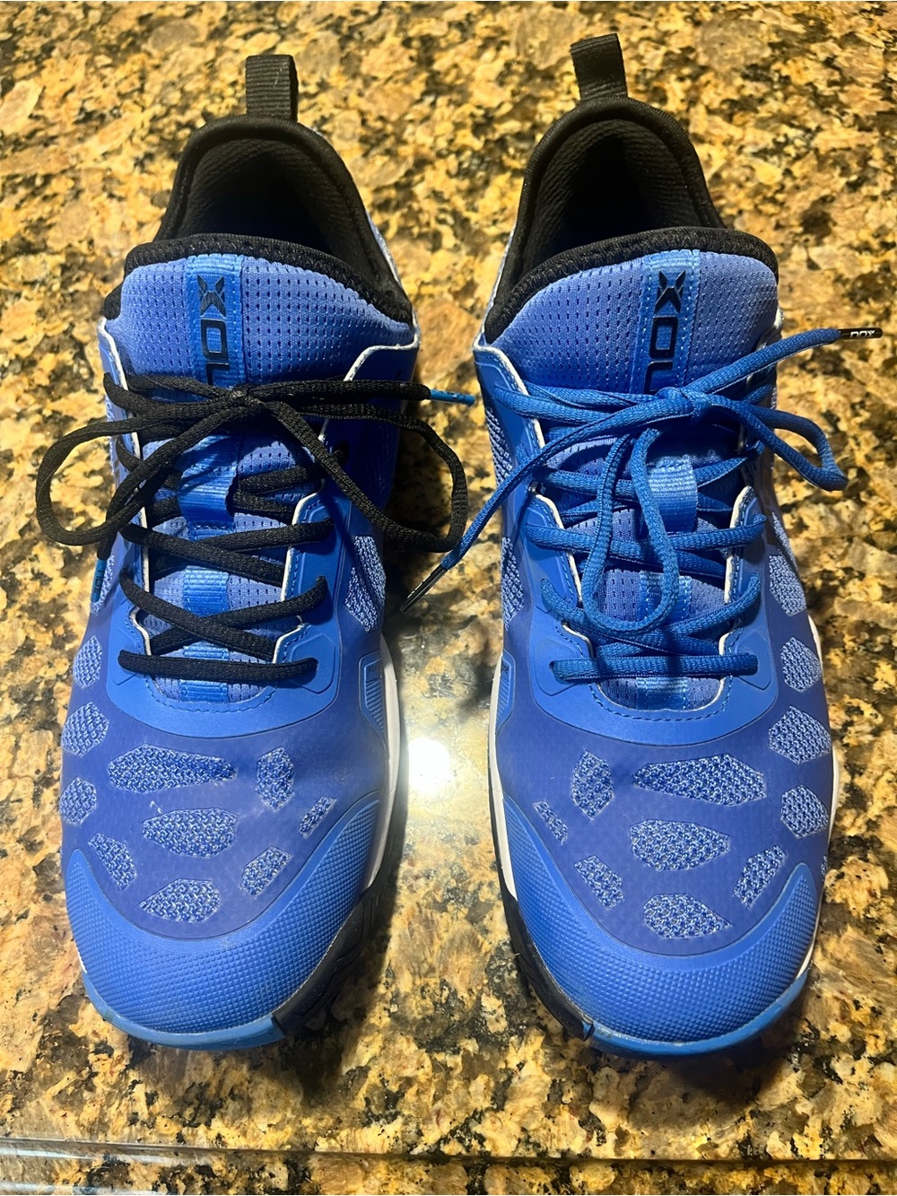 Men's Blue Athletic Training Shoes with Breathable Mesh